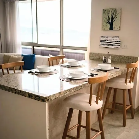Apartment Premium Frente Al Mar Y Playa *